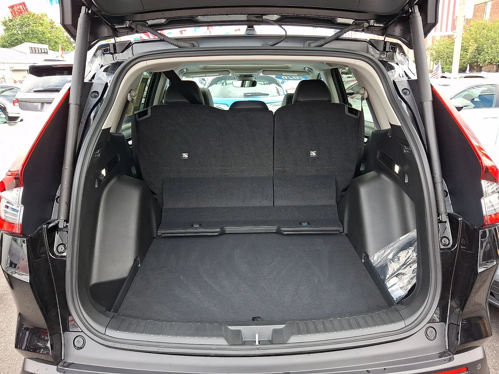 Used 2026 Crystal Black Pearl Honda EX-L image 28