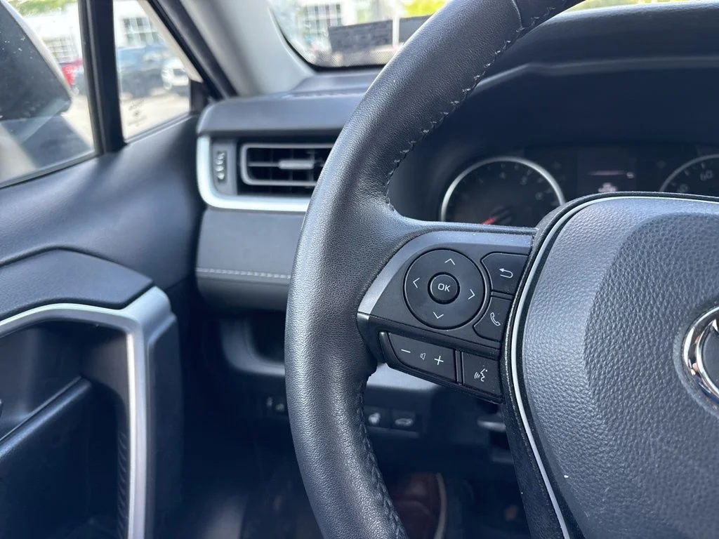 Used 2022 Black Toyota XLE image 16