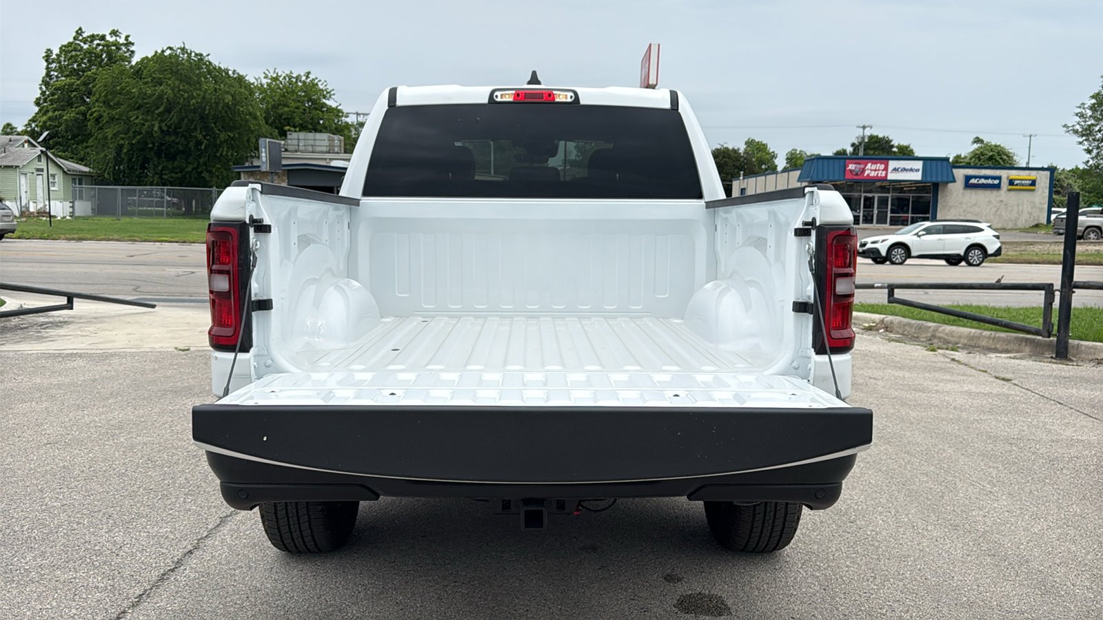 New 2026 Bright White Clear-Coat Exterior Paint RAM Tradesman image 22