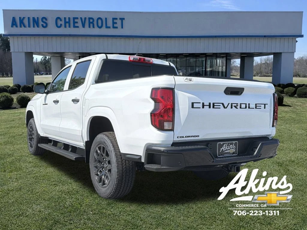 New 2026 Summit White Chevrolet WT image 2