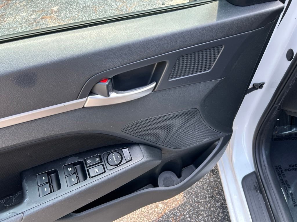 Used 2020 White Hyundai Value Edition image 15