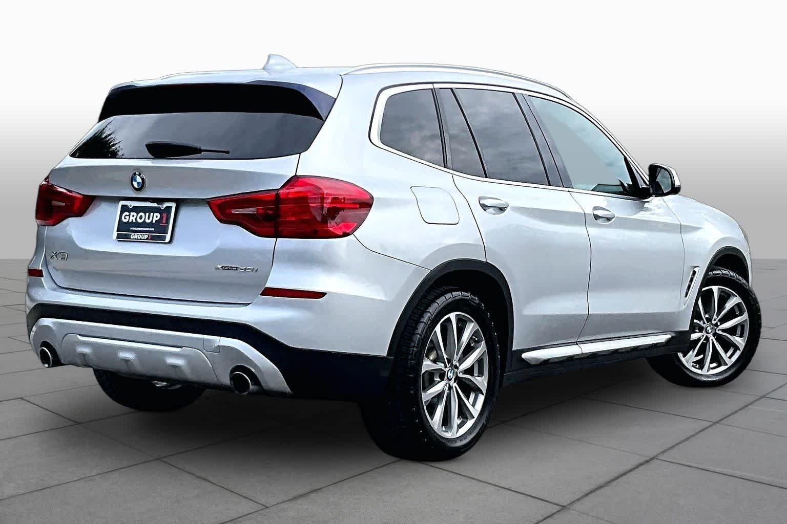 Used 2019 Glacier Silver Metallic BMW xDrive30i image 12