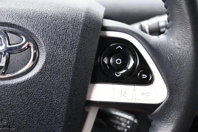 Used 2016 Silver Toyota Four Touring image 19