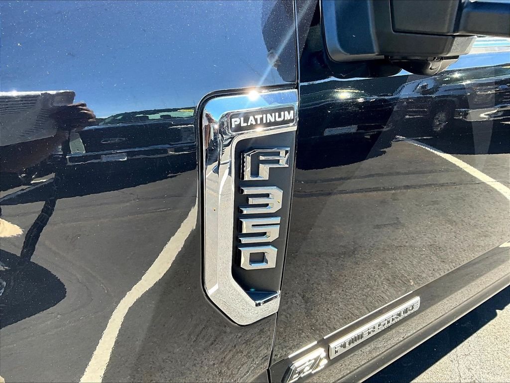 Used 2019 Black Ford Platinum image 25