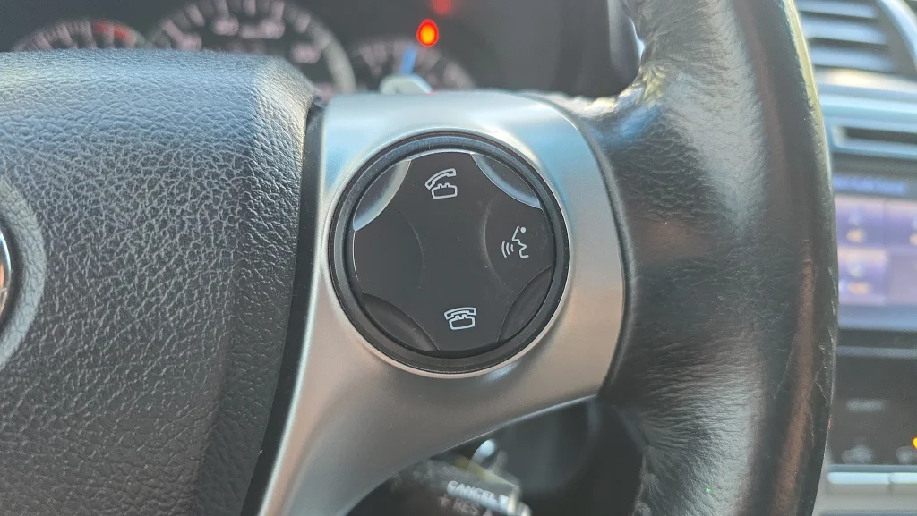 Used 2014 Gray Toyota SE image 23