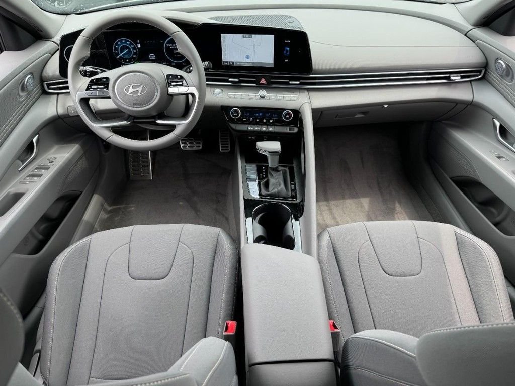 2025 Hyundai Elantra Blue - Photo 6