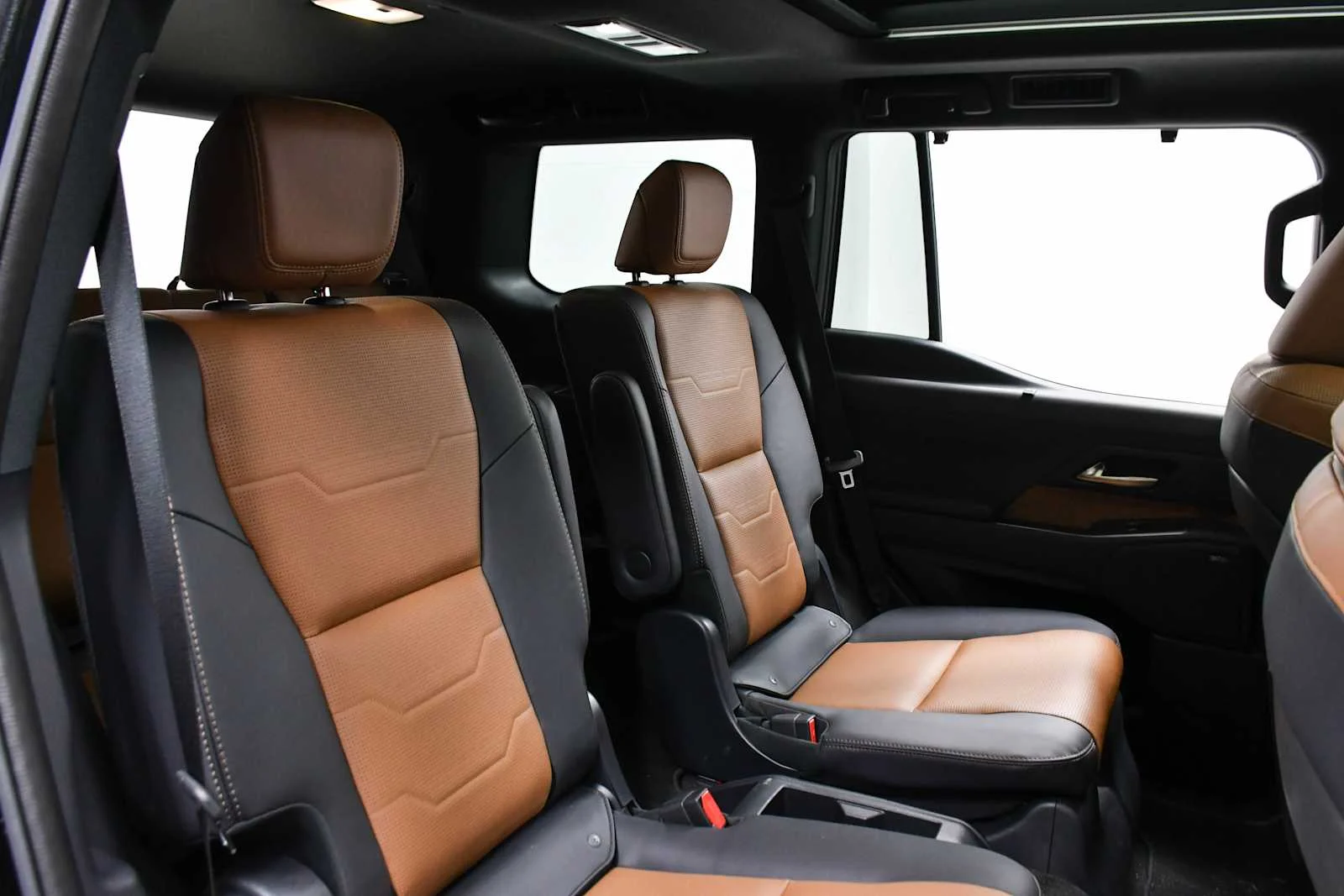 Certified Used 2025 Caviar Lexus Luxury+ image 24