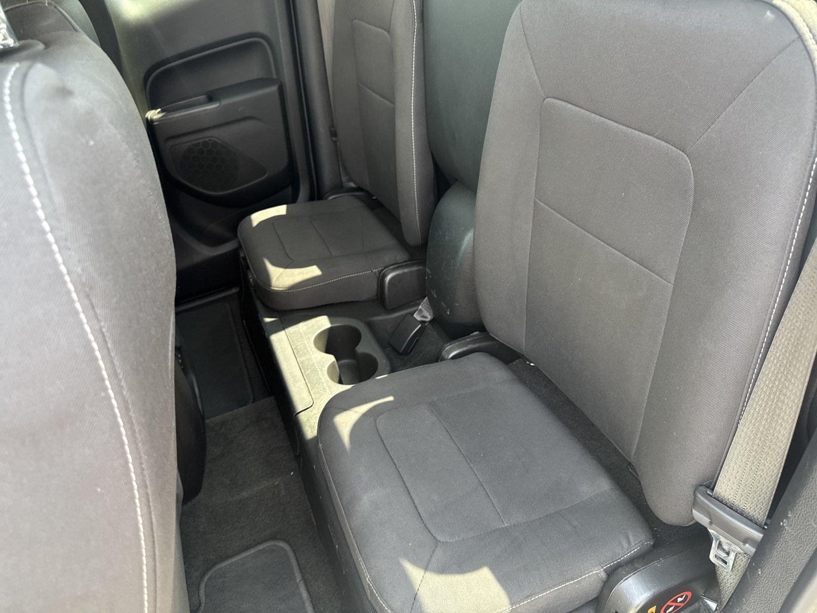 Used 2018 SILVER ICE METALLIC Chevrolet 2WD LT image 30