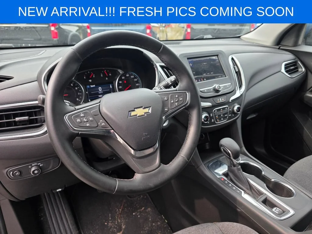 Used 2024 Lakeshore Blue Metallic Chevrolet LT image 7