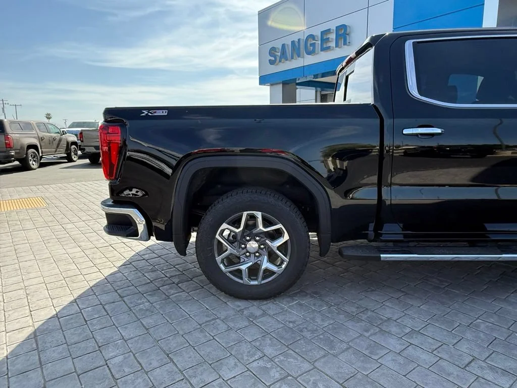 New 2026 Onyx Black GMC SLT image 11