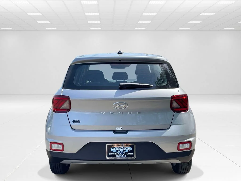 New 2026 Silver Hyundai SE image 5