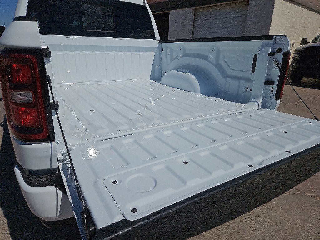 New 2027 Bright White Clear-Coat Exterior Paint RAM  image 9
