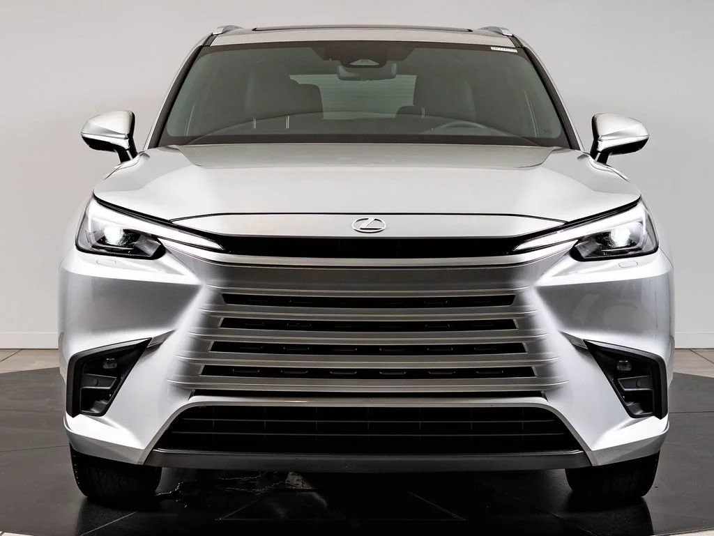Used 2025 Celestial Silver Metallic Lexus 350 Luxury image 2