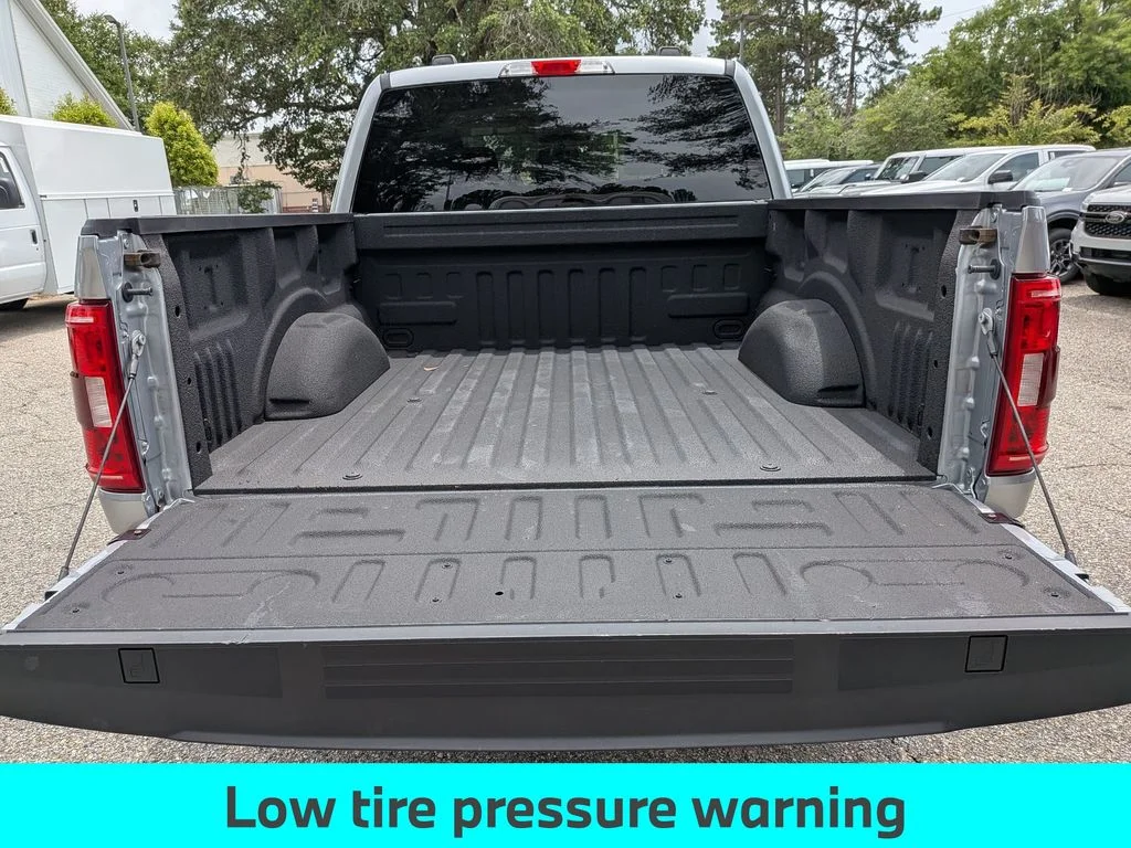 Used 2023 Silver Ford XLT image 34