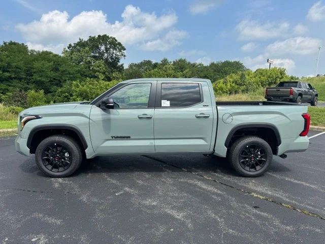 New 2026 Lunar Rock Toyota SR5 image 6