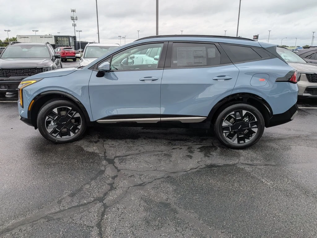 New 2027 Heritage Blue Kia SX-Prestige image 31