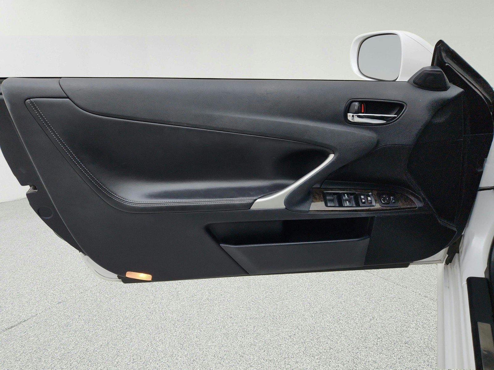 Used 2013 Starfire Pearl Lexus 2-DR. HARDTOP CONV image 23
