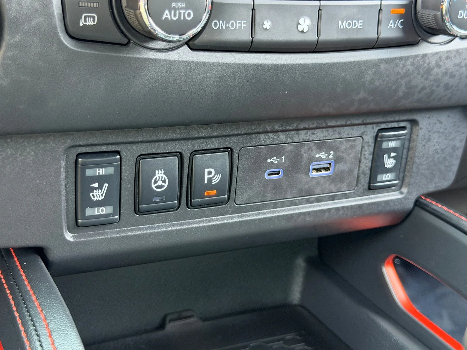 Used 2025 Black Nissan PRO-4X image 23