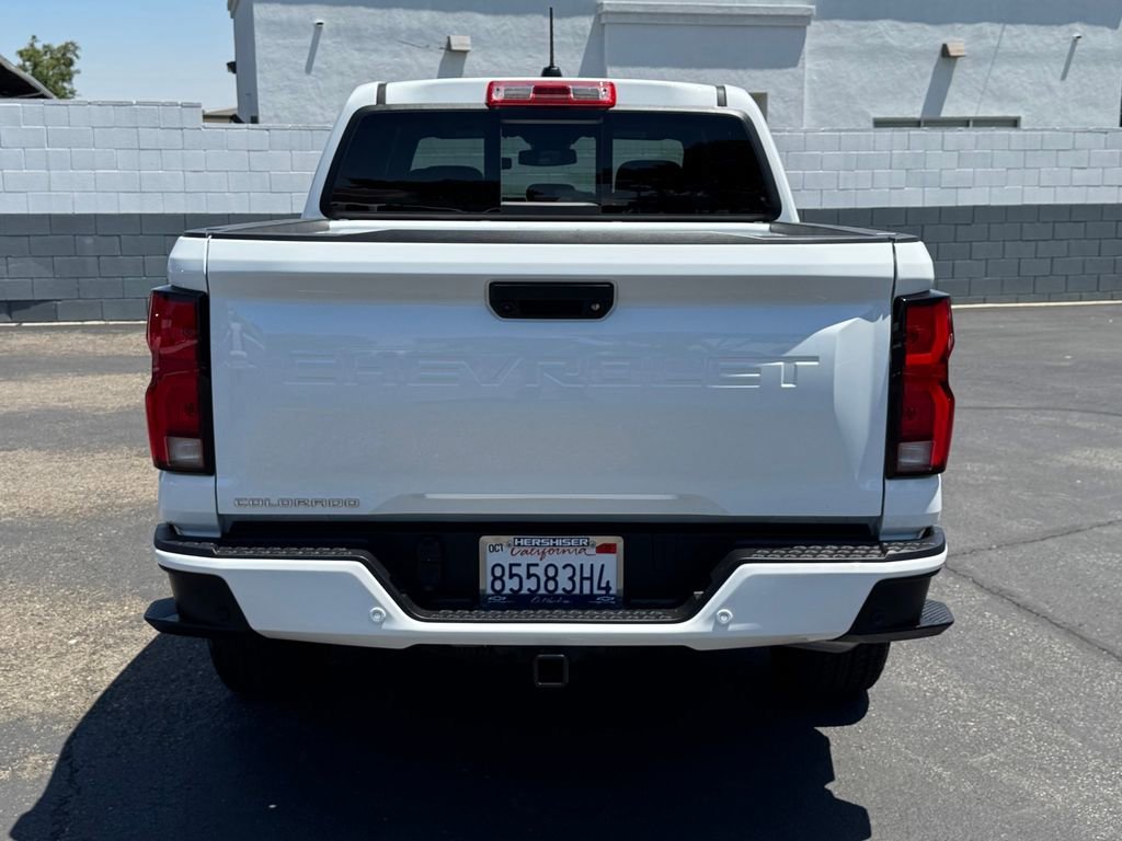 New 2025 Summit White Chevrolet WT/LT image 5