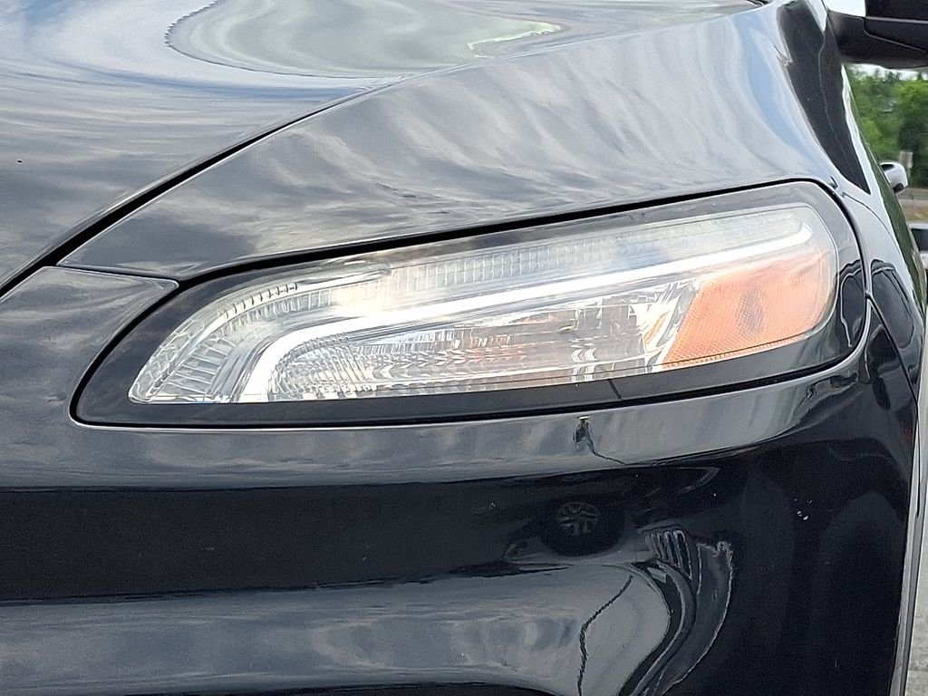 Used 2016 Black Jeep Latitude image 8