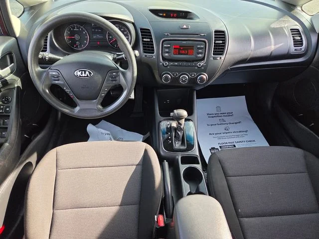 Used 2017 Red Kia LX image 9