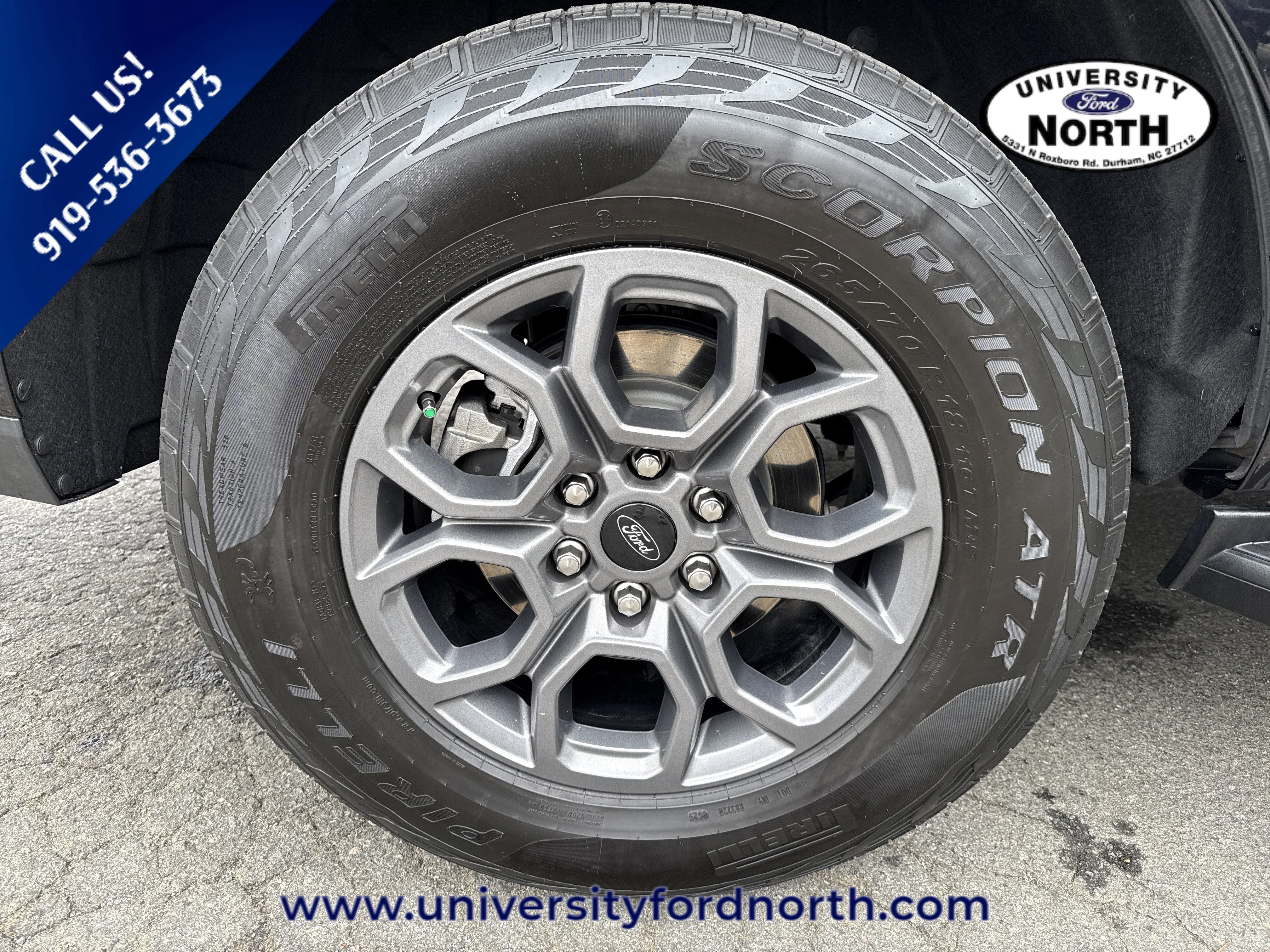 Used 2025 Agate Black Metallic Ford Active image 9