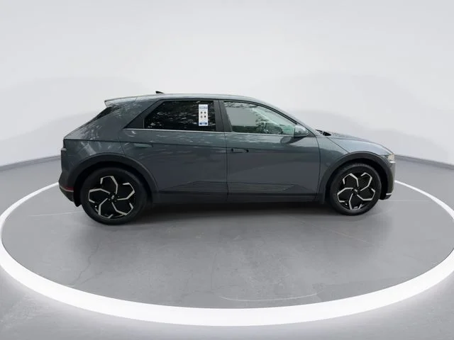 Used 2024 Green Hyundai SEL image 9