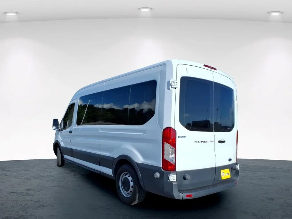 Used 2015 White Ford XL image 10