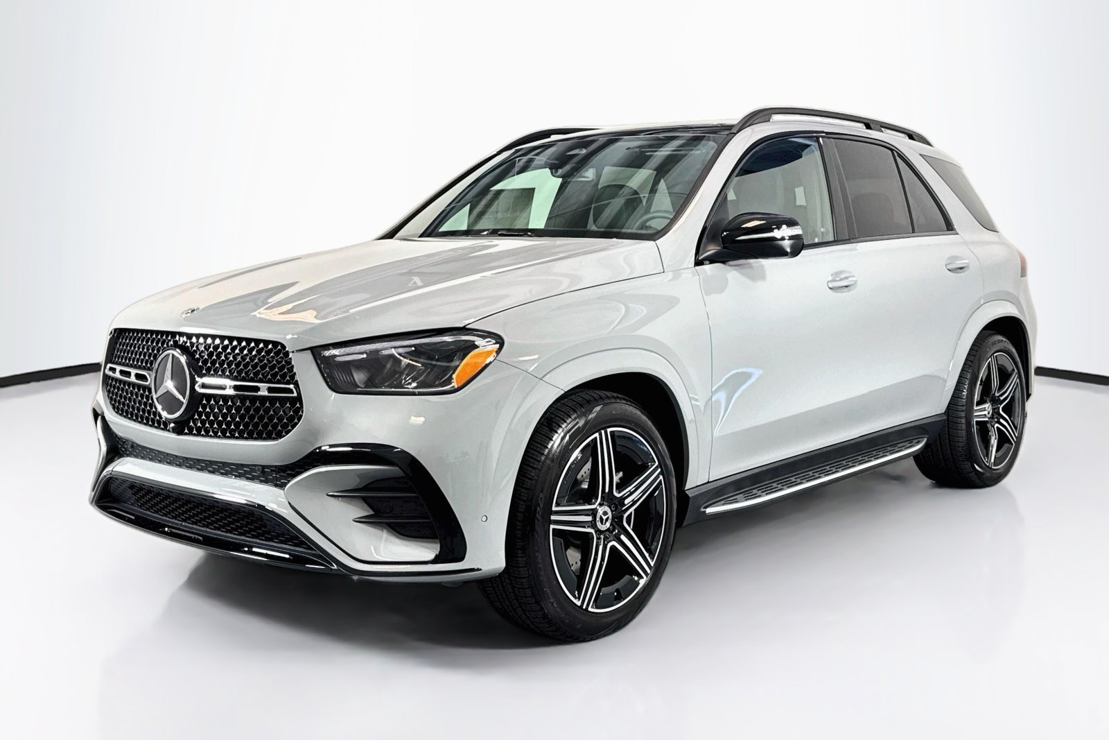 New 2026 MANUFAKTUR Alpine Grey Mercedes-Benz GLE 450 image 1