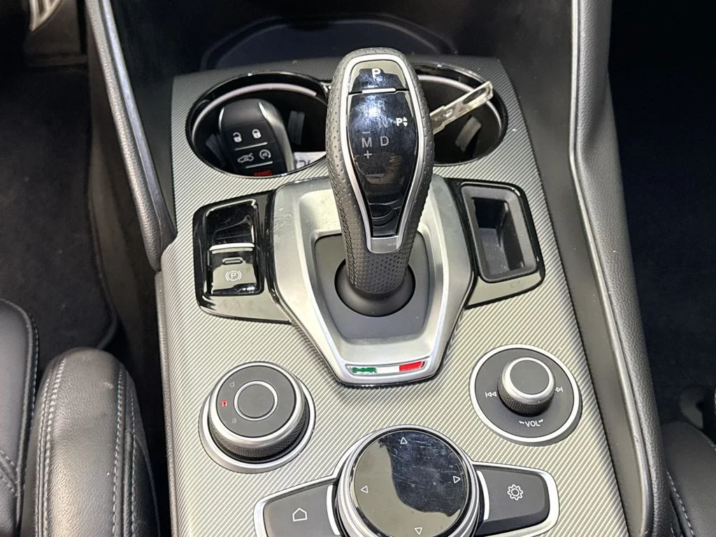 Used 2023 Gray Alfa Romeo Veloce image 17