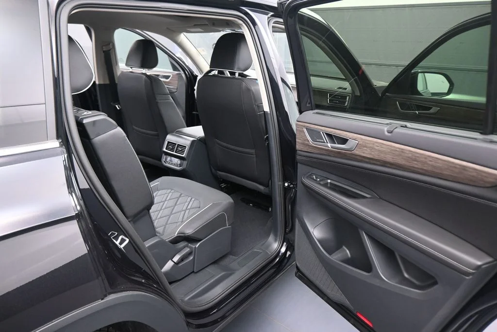 New 2026  Volkswagen 2.0T SEL Premium R-Line image 42