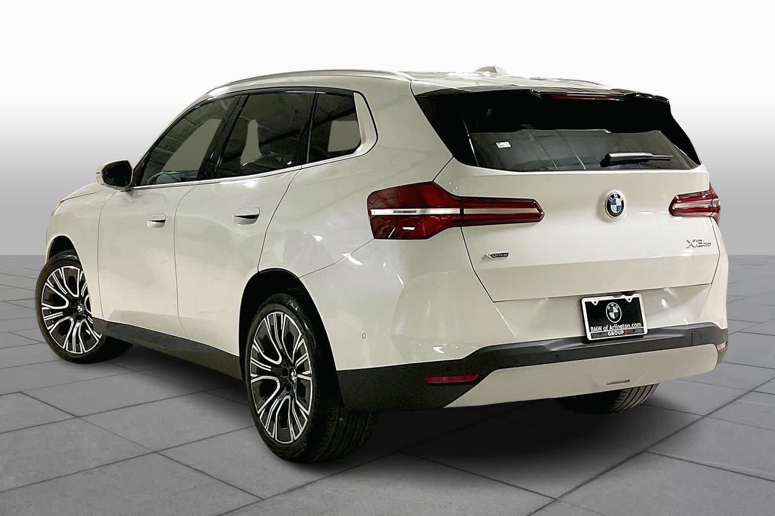 Used 2026 Mineral White Metallic BMW 30 xDrive image 12