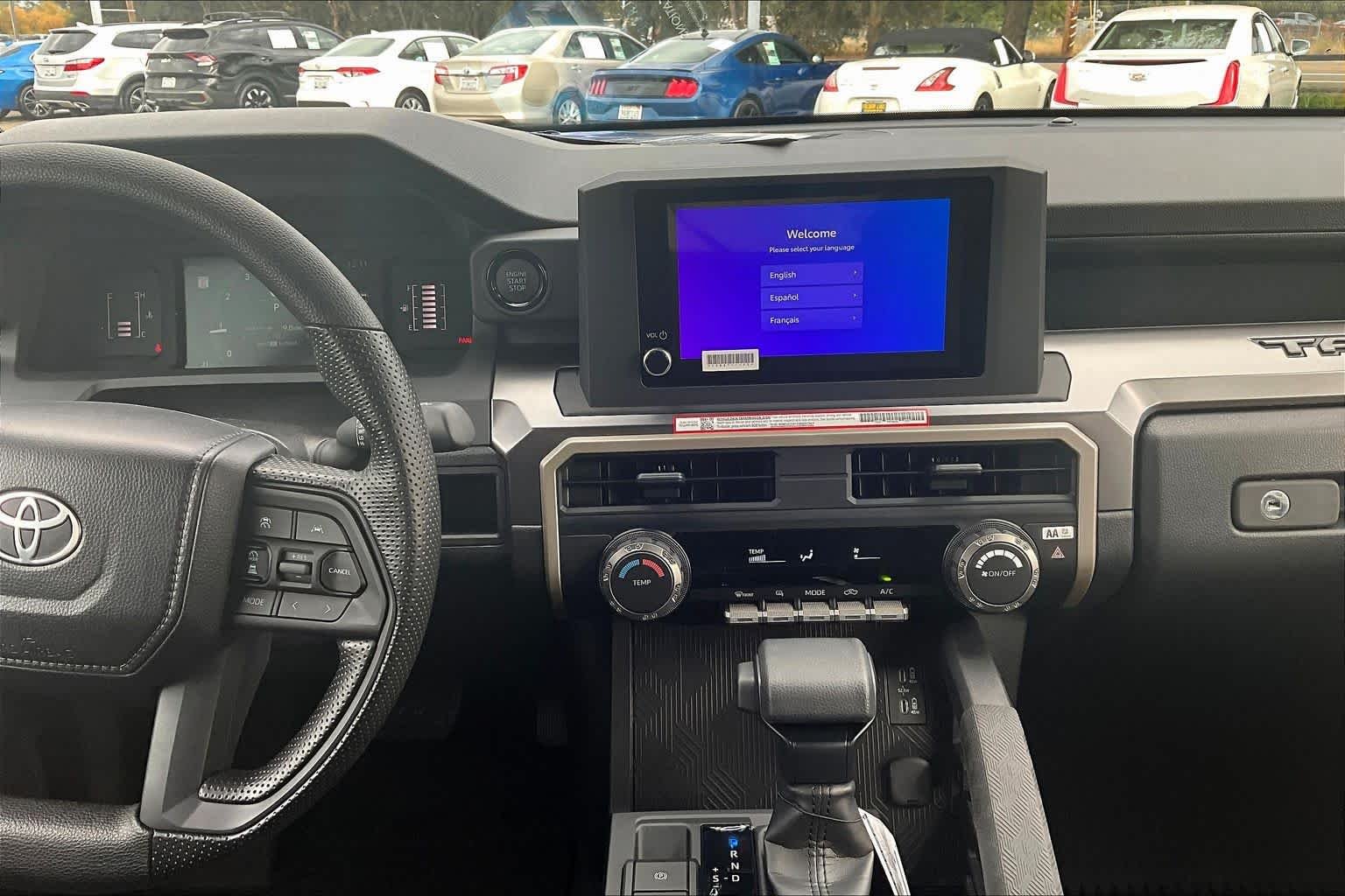 2025 Toyota Tacoma SR5 - Photo 6