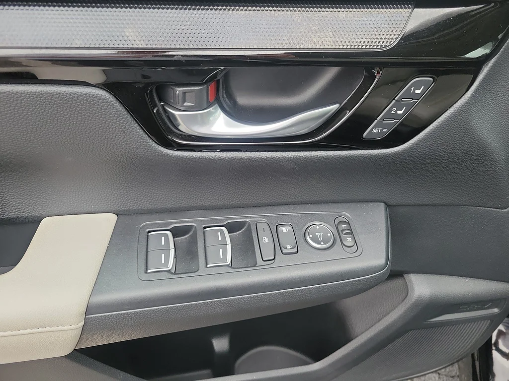 Certified Used 2024 BLACK Honda EX-L image 16