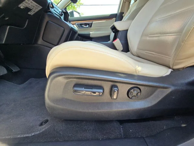 Used 2019  Honda Touring image 23