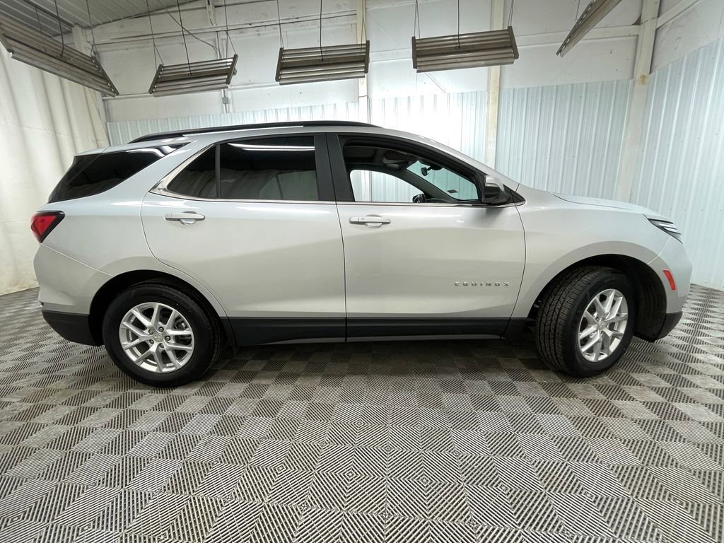 2022 Chevrolet Equinox LT - Photo 21