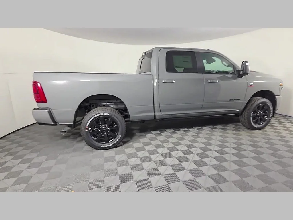 New 2026 Ceramic Gray Clear-Coat Exterior Paint RAM Laramie image 26