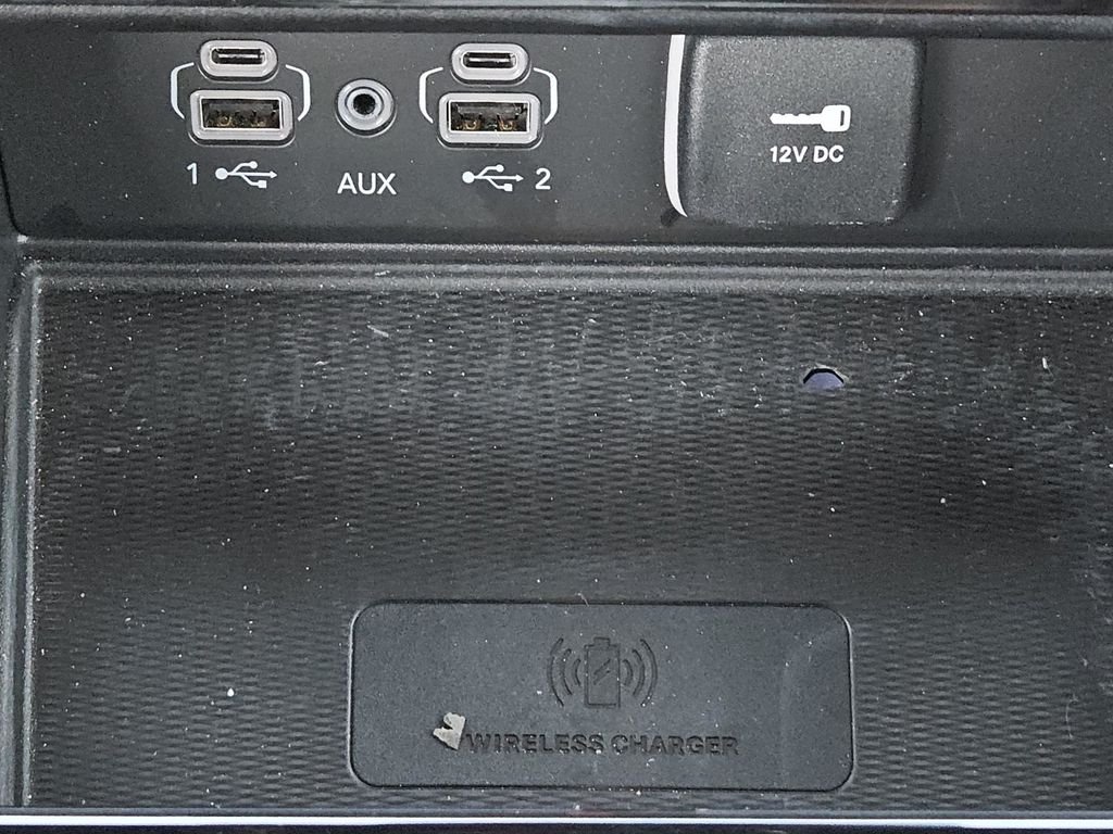 Used 2025 Black Jeep Limited image 30