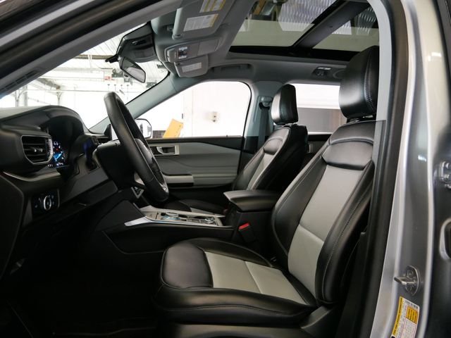 Certified Used 2024 Silver Metallic Ford XLT image 8