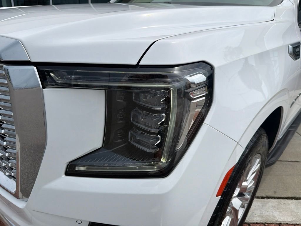 Used 2023 White GMC Denali image 12