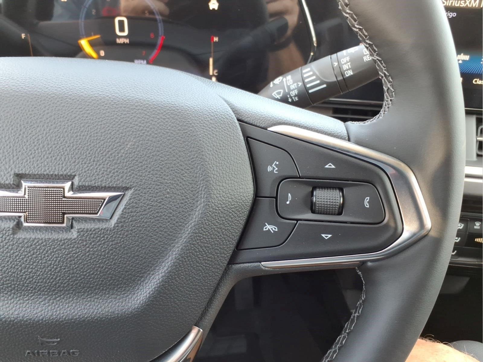 New 2026 Summit White Chevrolet ACTIV image 20
