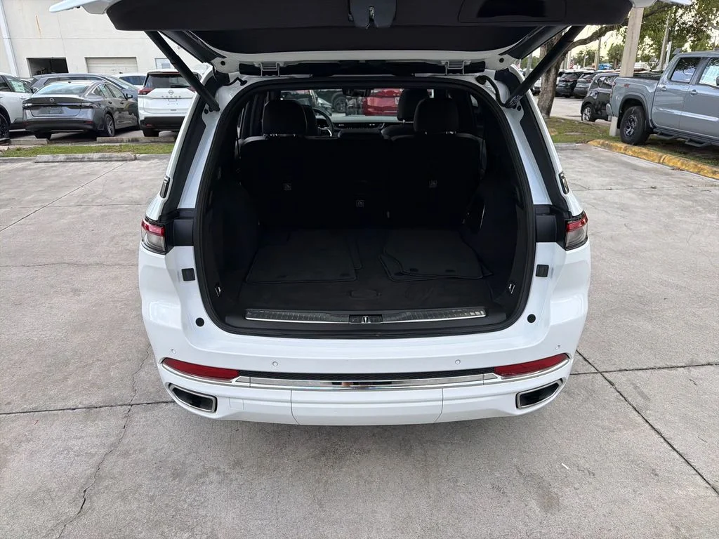 2023 Jeep Grand Cherokee Overland 4xe - Photo 33