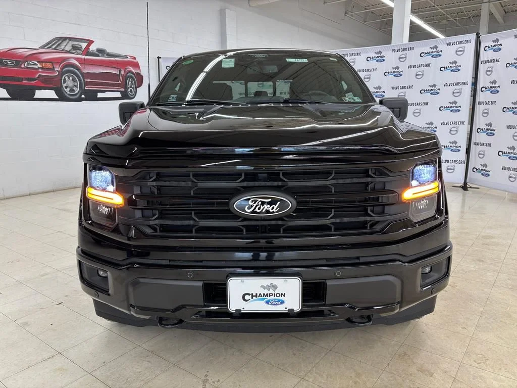 New 2026 Agate Black Metallic Ford XLT image 2