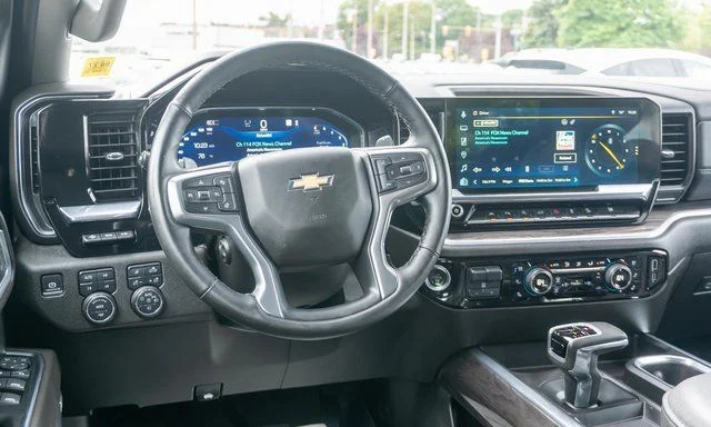 Used 2025 Red Chevrolet LTZ image 15