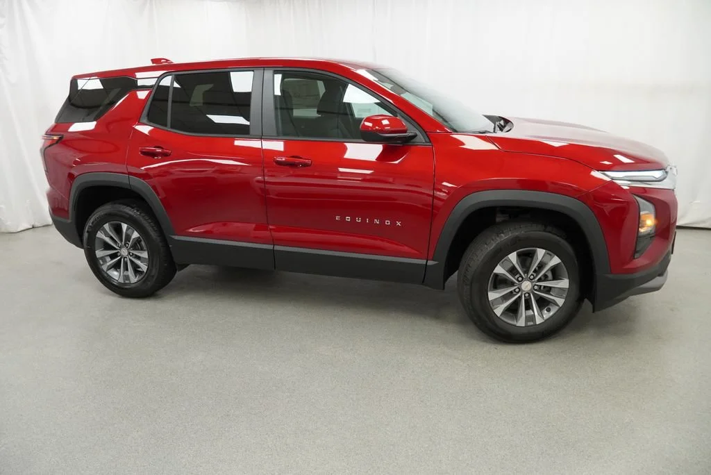 2027 Chevrolet Equinox LT - Photo 6