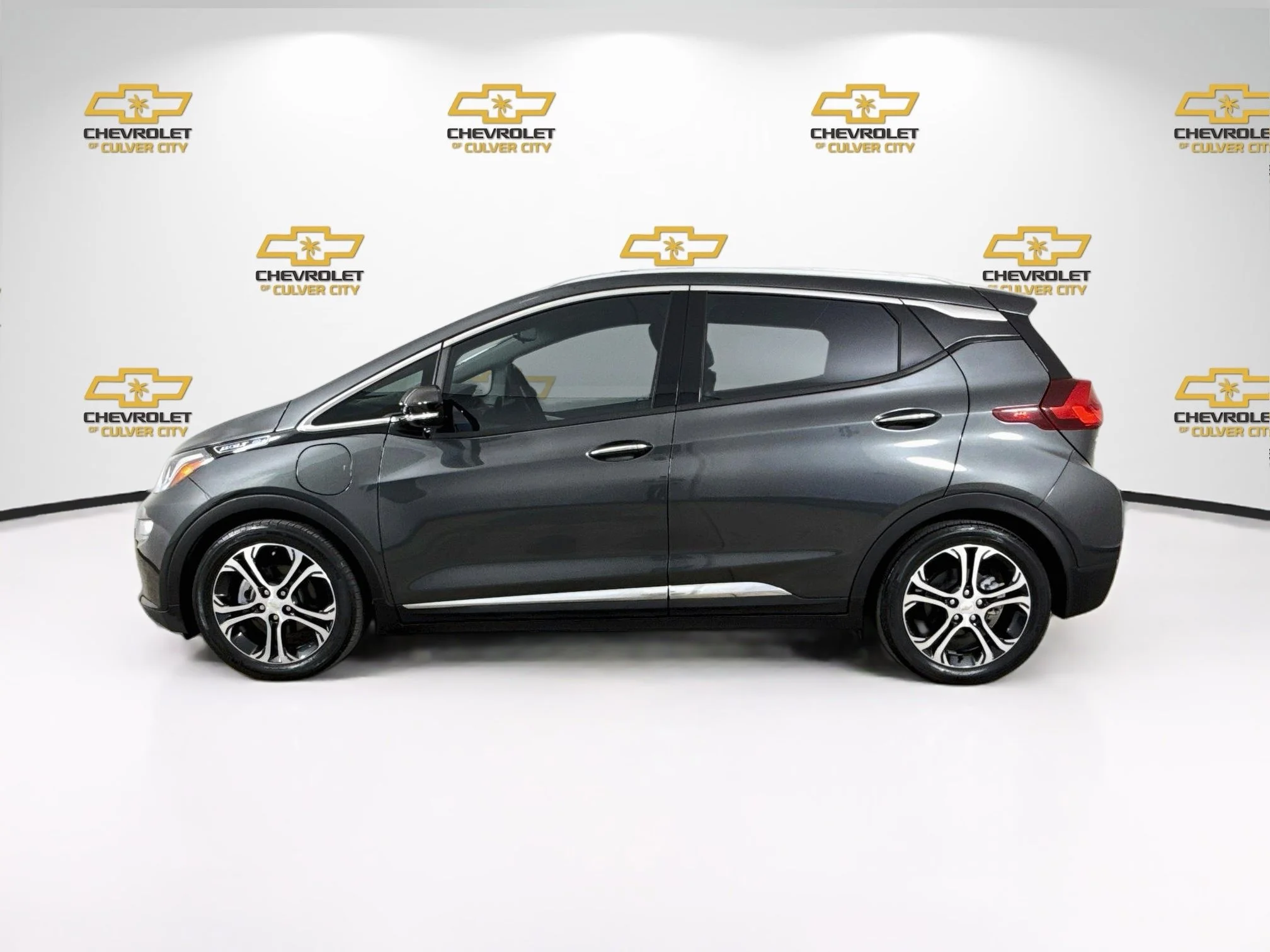 Used 2019 (Includes (TUS) Black grille.) Chevrolet Premier image 5
