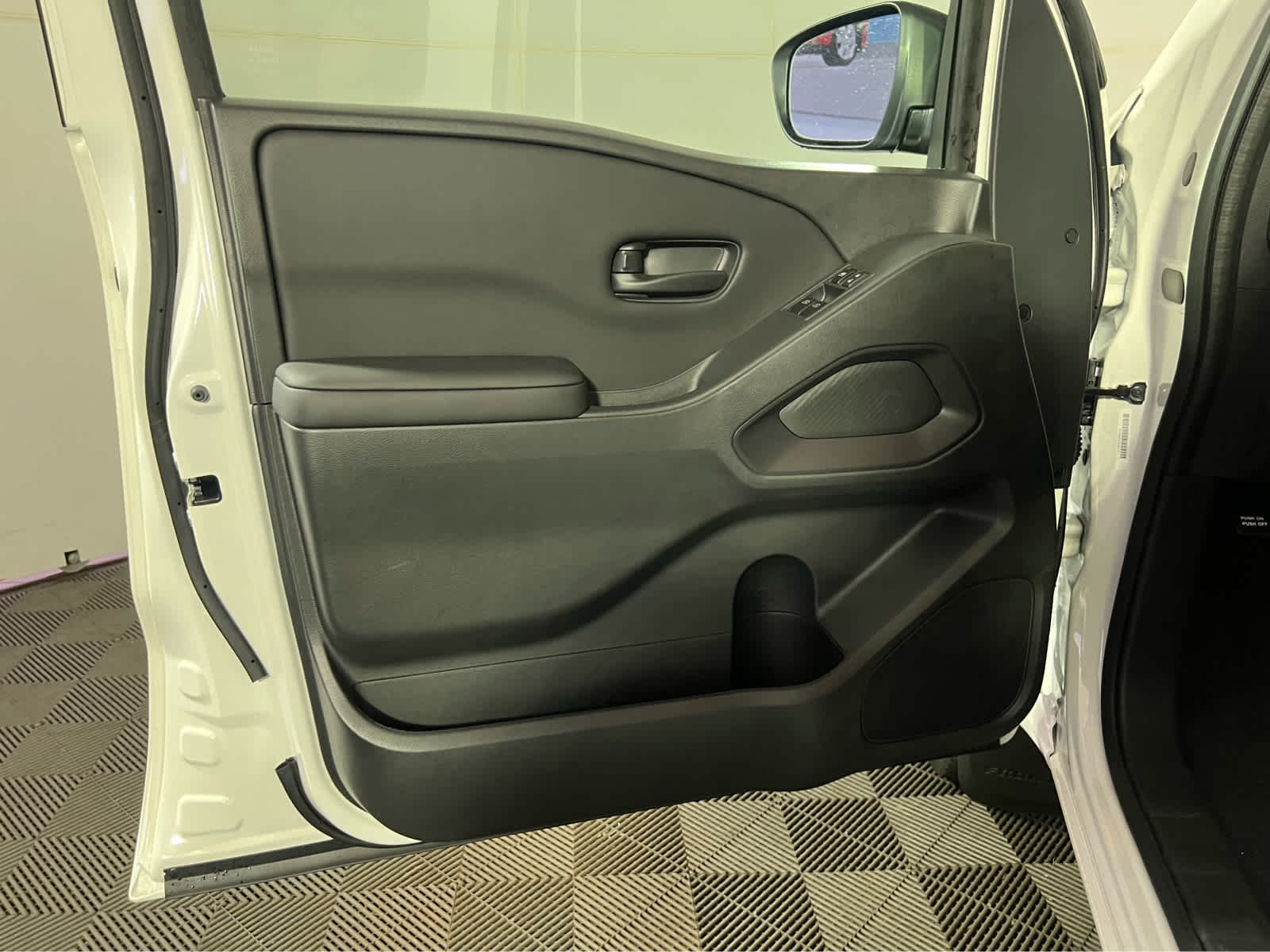 New 2026 Glacier White Nissan King Cab® S image 12