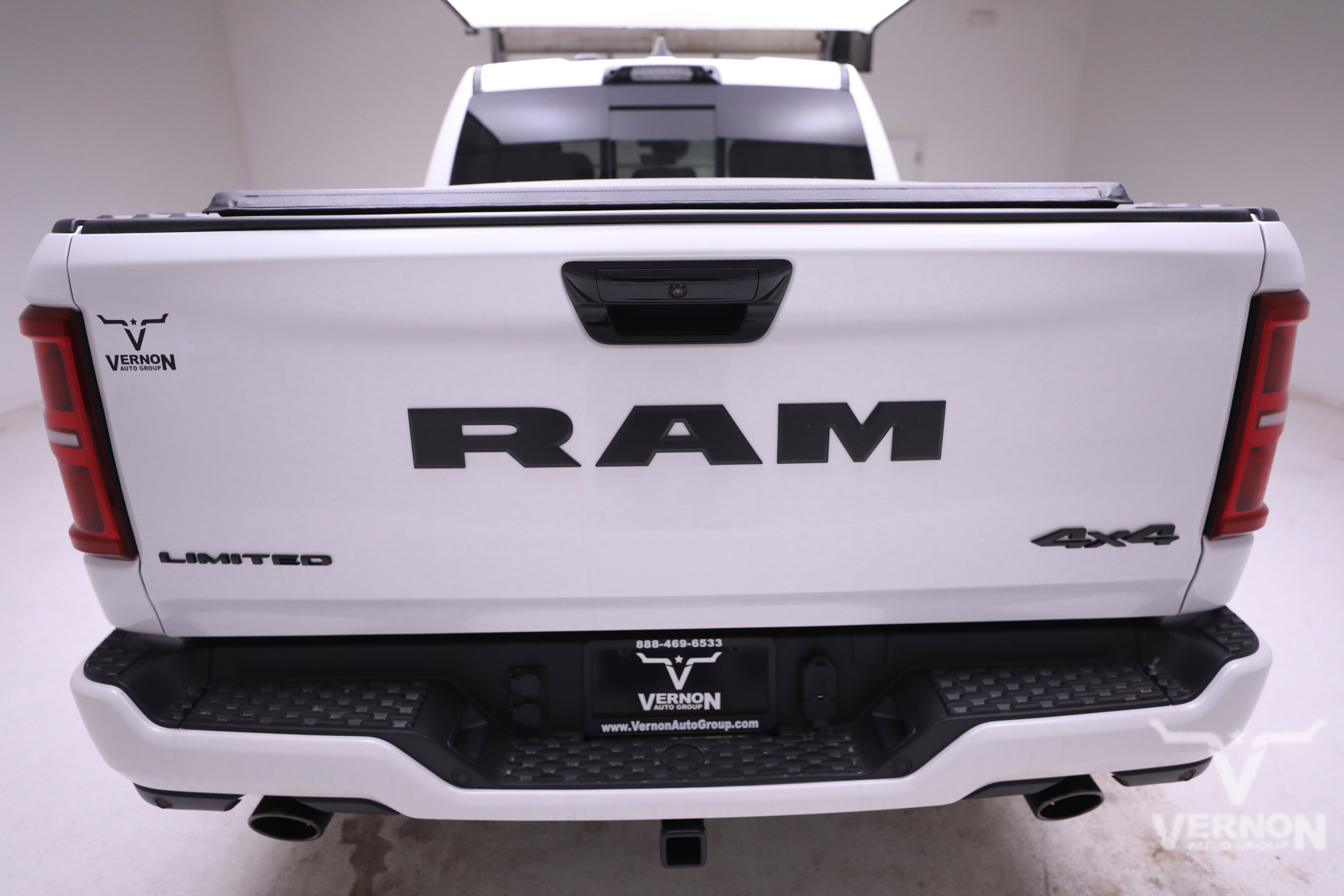 New 2026 Ivory White Tri-Coat Pearlcoat Ram N image 4