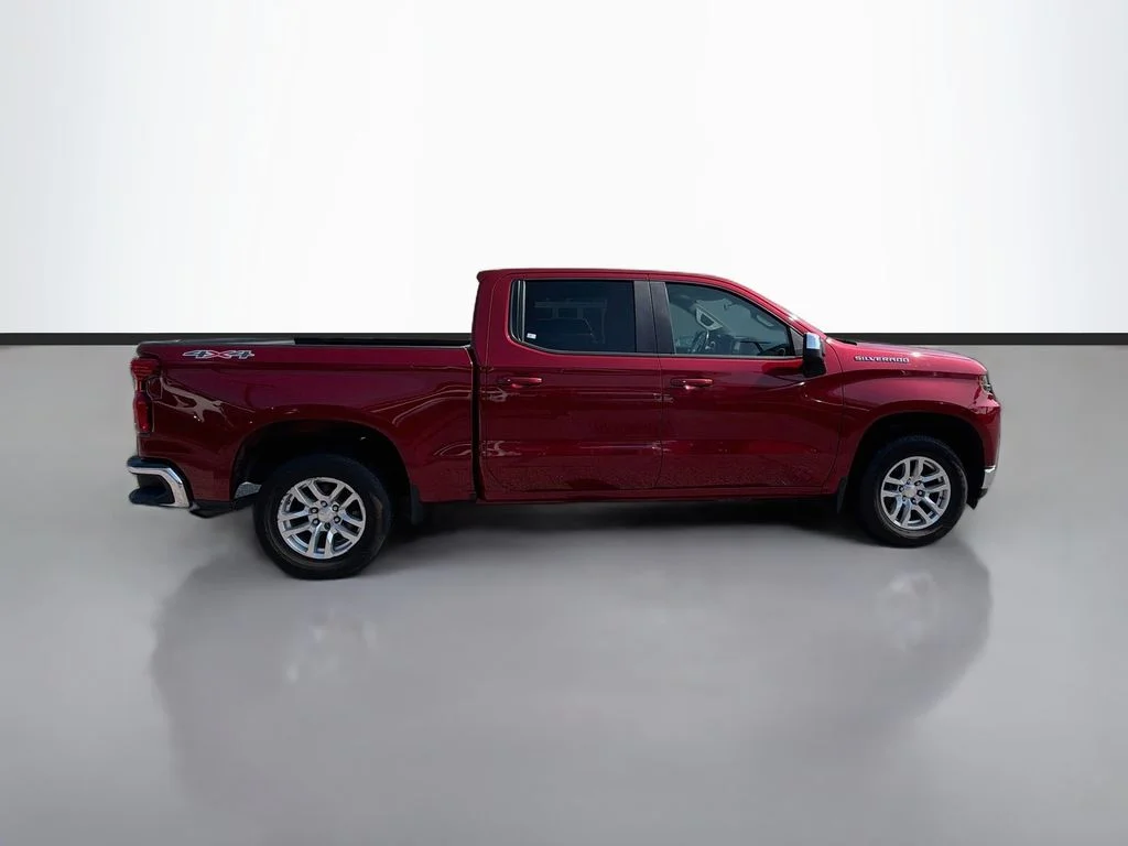 Used 2019 Red Chevrolet LT image 4