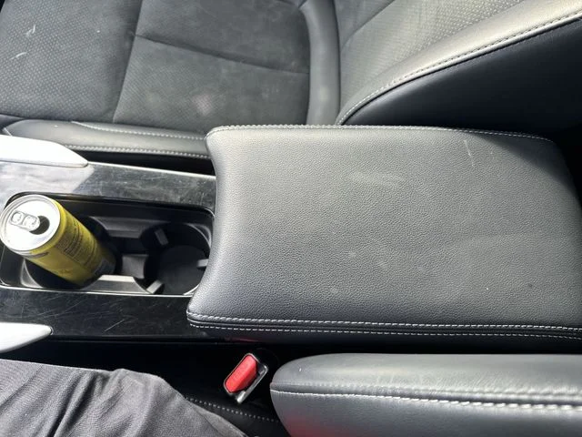 Certified Used 2025  Mitsubishi SE image 25